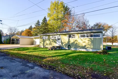 1111 N Bell Ave, Pontiac, IL 61764
