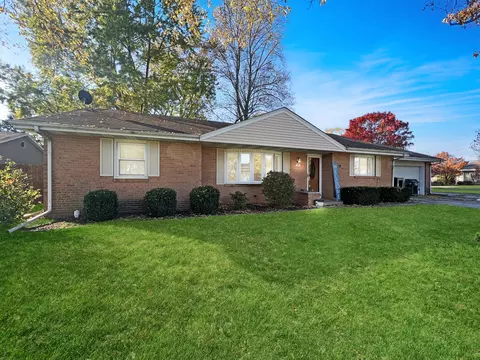 103 N Bergman Dr, Thomasboro, IL 61878