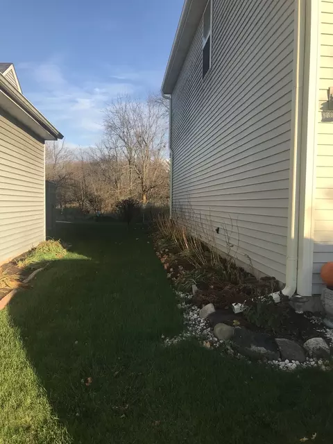 Exterior - 404 Timber Dr, Harvard, IL 60033 photo 8 of 9
