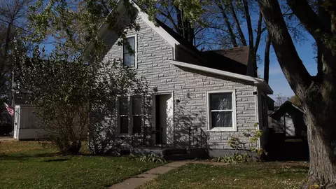 706 W 2nd St, Rock Falls, IL 61071