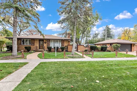 3200 Sunnyside Ave, Brookfield, IL 60513