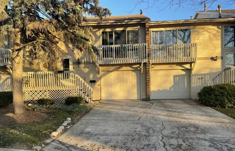 1455 Elder Dr, Aurora, IL 60506