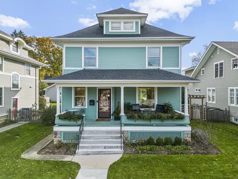 116 N Columbia St, Naperville, IL 60540