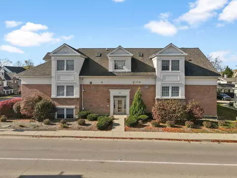 111 S 5th Ave #H, Saint Charles, IL 60174