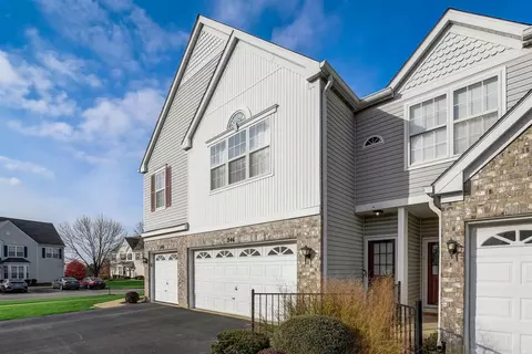 246 Arboretum Dr, Lombard, IL 60148