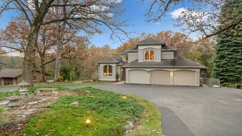 16556 Grove Creek Cir, Pecatonica, IL 61063