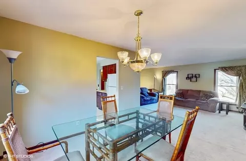 9 Cambridge Ct, Cary, IL 60013 photo 8