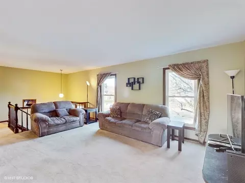 9 Cambridge Ct, Cary, IL 60013 photo 6