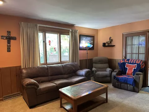 912 Parmon Rd, Bloomington, IL 61701 photo 12