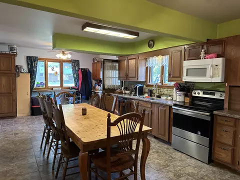 912 Parmon Rd, Bloomington, IL 61701 photo 9
