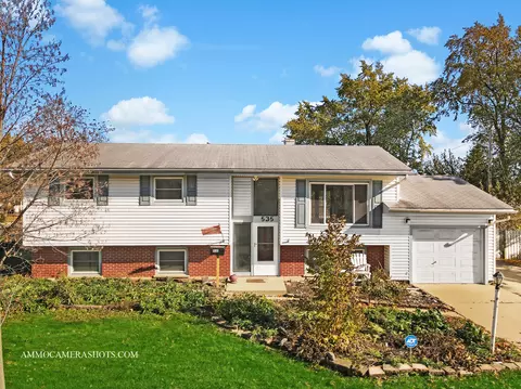 535 Aztec Dr, Carol Stream, IL 60188