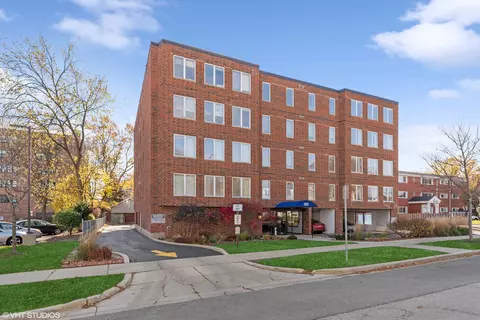 355 W Miner St #2A, Arlington Heights, IL 60005