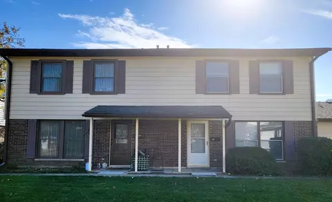 780 Leicester Rd #780, Elk Grove Village, IL 60007