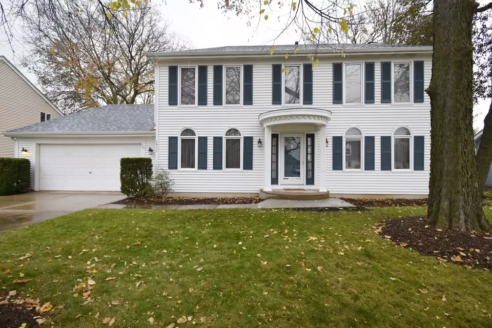 1911 Sapphire Ln, Aurora, IL 60506 34 Photos Movoto