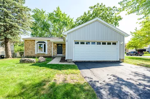 40 Fallstone Dr, Streamwood, IL 60107