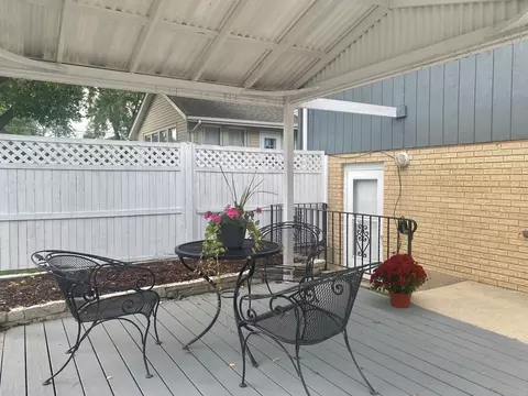 969 Hollywood Ave, Des Plaines, IL 60016 photo 39