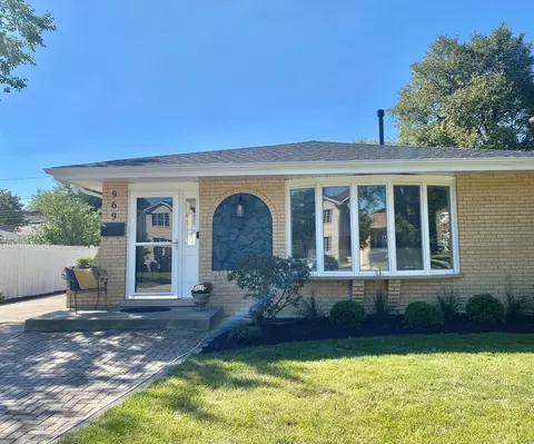 969 Hollywood Ave, Des Plaines, IL 60016 photo 11