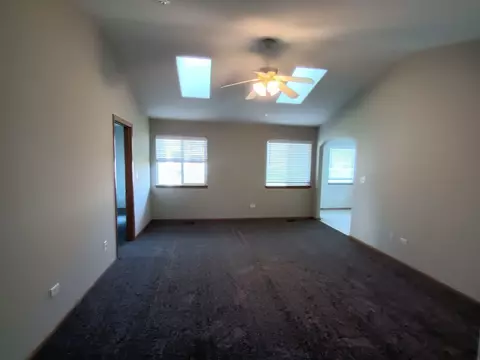 873 Blackhawk Dr, Braidwood, IL 60408 photo 5
