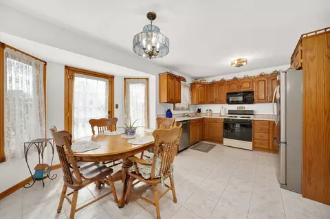 2863 E Poplar Ln, Crete, IL 60417 photo 7