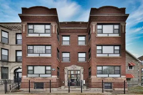 4819 S Prairie Ave #1, Chicago, IL 60615