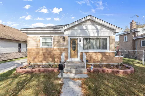 8722 44th Pl, Lyons, IL 60534