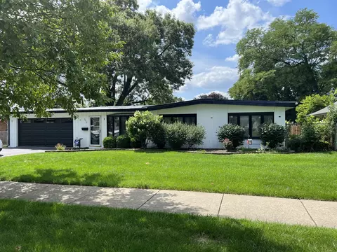 7913 W 97th Pl, Hickory Hills, IL 60457
