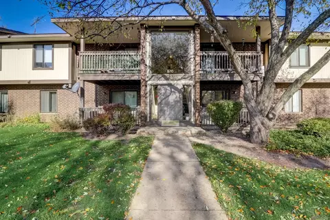 570 Somerset Ln #2, Crystal Lake, IL 60014