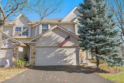 8100 Sierra Woods Ln, Carpentersville, IL 60110