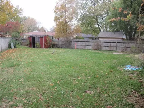1013 Thomas Ct, Rantoul, IL 61866 photo 3