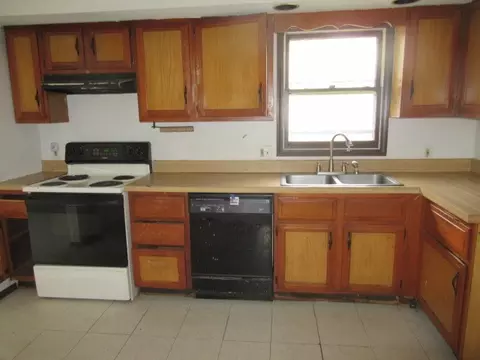 1013 Thomas Ct, Rantoul, IL 61866 photo 8