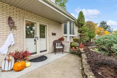 2117 W Haven St, Mount Prospect, IL 60056 photo 22