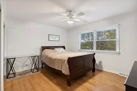 2117 W Haven St, Mount Prospect, IL 60056 photo 14