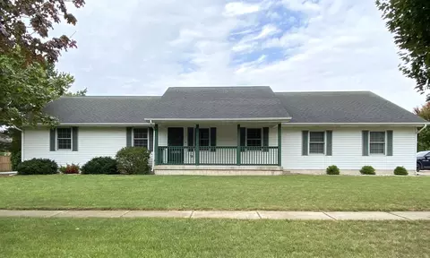1202 Lilac Ln, Harvard, IL 60033
