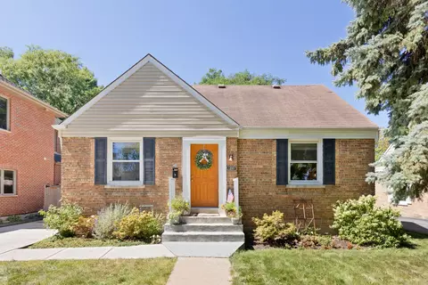 808 8th Ave, La Grange, IL 60525
