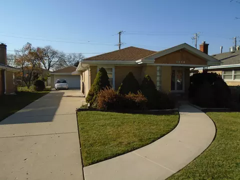 7616 N Waukegan Rd, Niles, IL 60714