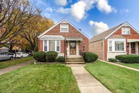 5933 W Foster Ave, Chicago, IL 60630