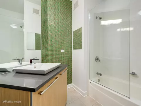 420 E Waterside Dr #3014, Chicago, IL 60601 photo 28