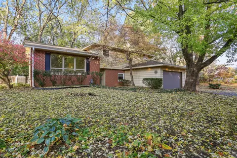 6 Bellamy Ct, Champaign, IL 61821