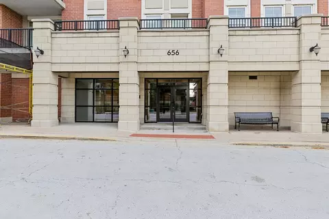 656 Pearson St #401C, Des Plaines, IL 60016 photo 2