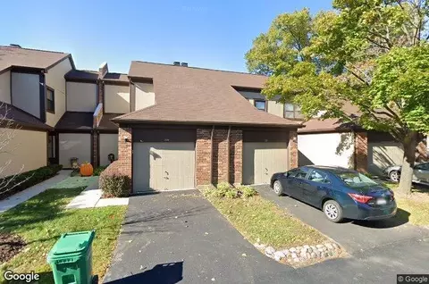 300 Linden Ln, Wheeling, IL 60090