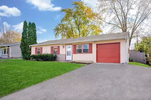 213 Rockhurst Rd, Bolingbrook, IL 60440