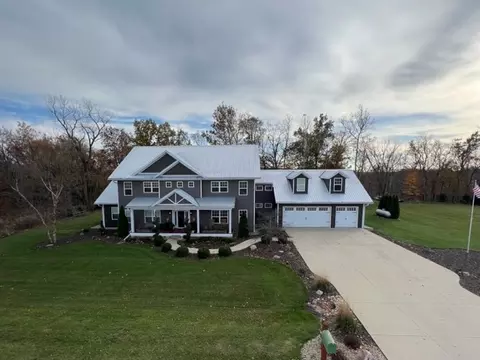 20683 Mackinaw Bluffs Rd, Lexington, IL 61753