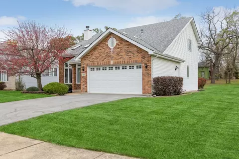101 Lake Hill Dr, Steger, IL 60475 photo 2