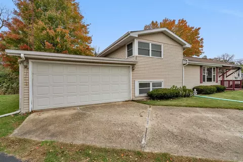 3555 Catfish Ct, Morris, IL 60450 photo 2