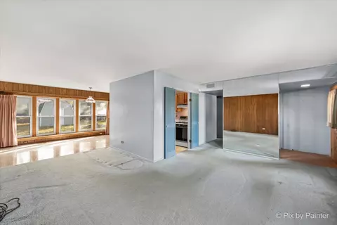 1645 Chippendale Rd, Hoffman Estates, IL 60169 photo 4