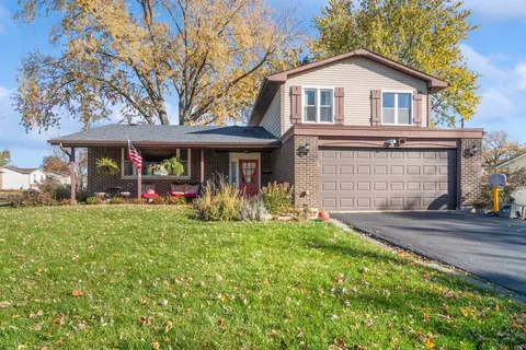 3127 Andrea Ct, Woodridge, IL 60517