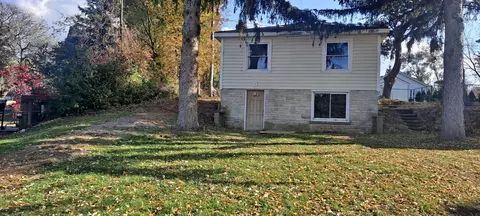 38811 N Lakeside Pl, Antioch, IL 60002