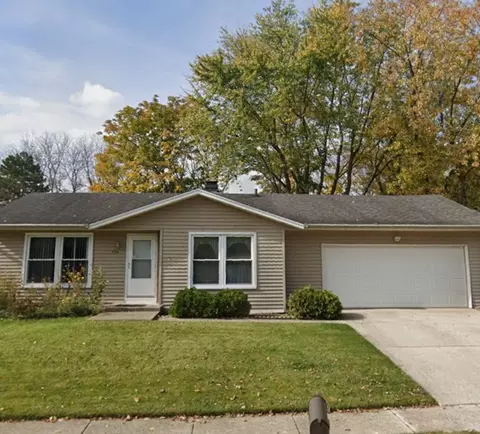 334 S Hawthorne St, Elgin, IL 60123