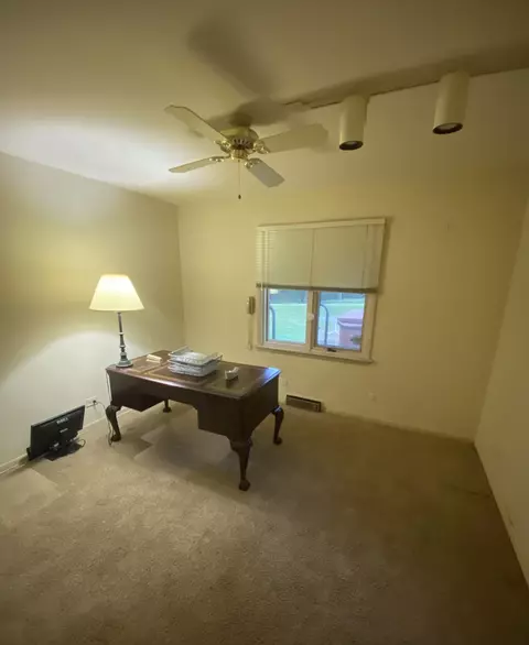 Bedroom - 42 Graymoor Ln, Olympia Fields, IL 60461 photo 1 of 2