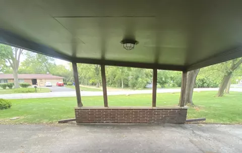 Exterior - 42 Graymoor Ln, Olympia Fields, IL 60461 photo 5 of 5